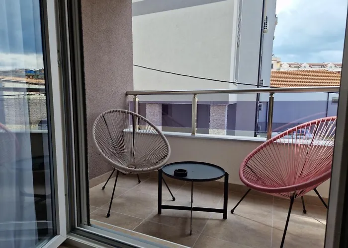 Pronto & Pronto 아파트 쿠르셰바츠